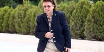 Επίσκεψη-πρόκληση Μενδώνη στο Ισραήλ: «Πολιτιστικές συνεργασίες» βαμμένες στο αίμα