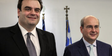 Ανασχηματισμός: Άλλαξαν οι  υπουργοί, έμεινε ο «σταθμάρχης» της συγκάλυψης