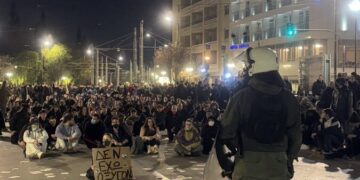 Κι είναι αλήτικη η μόνη αγάπη που έχεις… *