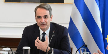 Πολύ λίγα – πολύ αργά, από τον… κατώτατο Μητσοτάκη