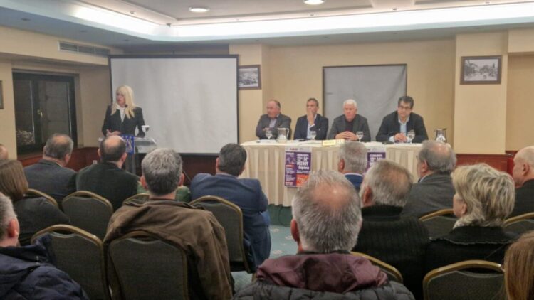 ΑΔΕΔΥ: Προκλητική λογοκρισία σε εκδήλωση στην Καλαμάτα – Αφαίρεσαν τον λόγο από τον συνδικαλιστή Π. Κάτσαρη