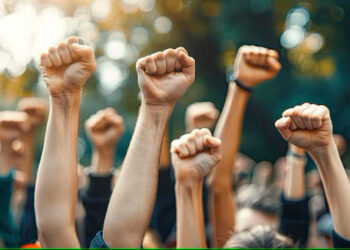 Για την πολιτική δίωξη του μέλους της νεολαίας Κομμουνιστική Απελευθέρωση Π.Π.:  Να καταπέσει άμεσα η ποινική δίωξη – παρωδία