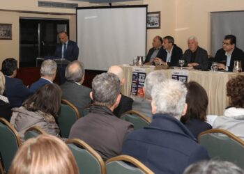 Πώς η ΑΔΕΔΥ «ξεπλένει» το κόψιμο 13ου-14ου μισθού