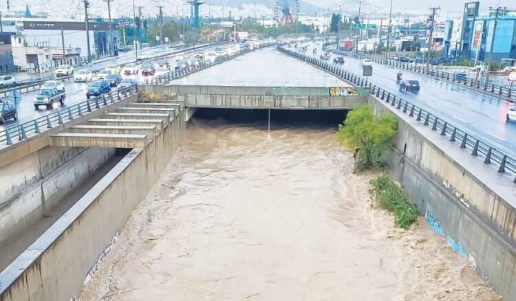 Κλειστά ρέματα: «Ανοιχτές» πληγές στην αντιπλημμυρική προστασία της Αττικής