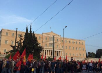 Γιατί το ΚΚΕ στοχοποιεί την Κομμουνιστική Απελευθέρωση