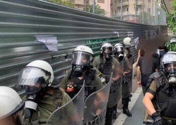 Δεν θα μάς διώξουν από την πόλη μας