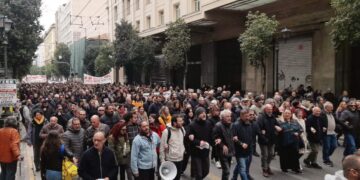 Απεργία 9 Απρίλη: Χιλιάδες στον δρόμο για δικαιοσύνη και αξιοπρεπή ζωή