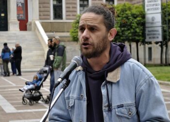 Χαιρετισμοί συνδικαλιστών στην απεργιακή ταξική συγκέντρωση στην Πλ. Κολοκοτρώνη
