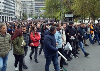 Απεργία 9 Απρίλη: Χιλιάδες διαδήλωσαν ζητώντας δικαιοσύνη,  αυξήσεις και ΣΣΕ