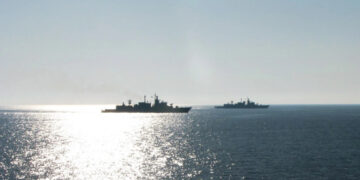 Θαλάσσιοι χάρτες, με δύο όψεις