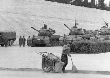 21η Απρίλη: Από το πουλί της χούντας στα ακροδεξιά αυγά