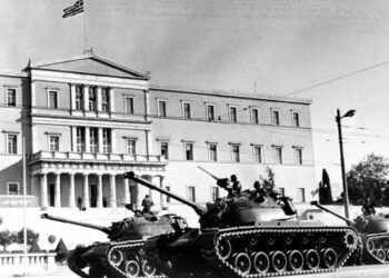 21η Απρίλη: Αναμονή από το κίνημα, πραξικόπημα από τον στρατό