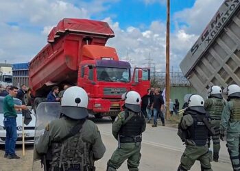 Πτολεμαΐδα: Φιέστα Μητσοτάκη στη ΔΕΗ, ξύλο και χημικά σε διαδηλωτές στον ΑΗΣ Καρδιάς (Video)
