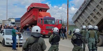Πτολεμαΐδα: Φιέστα Μητσοτάκη στη ΔΕΗ, ξύλο και χημικά σε διαδηλωτές στον ΑΗΣ Καρδιάς (Video)