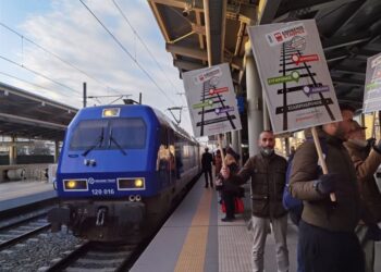 ΜέΡΑ25: «Δημόσια τρένα» χωρίς εργατικό έλεγχο και ρήξη με την ΕΕ;