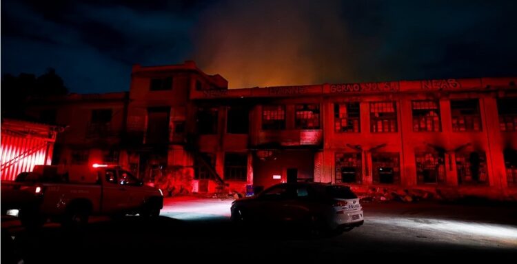 Πατήσια: Αντί για πράσινο, αποκαΐδια στην Εριουργία