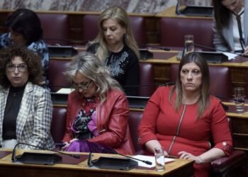 Με φουσκωμένα πανιά σε συστημικό λιμάνι