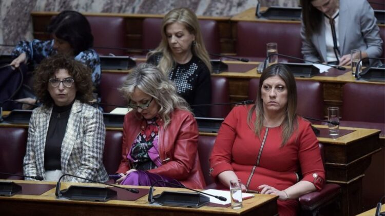 Με φουσκωμένα πανιά σε συστημικό λιμάνι