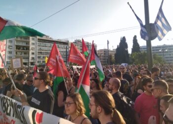 Σύνταγμα: Η μεγαλύτερη συγκέντρωση αλληλεγγύης στην Παλαιστίνη-Στοπ τώρα στην ισραηλινή κτηνωδία (βίντεο)