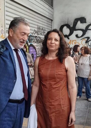 Γυρίζει στο σχολείο της η εκπαιδευτικός Χρύσα Χοτζόγλου-Δεκτή η αναστολή της δυνητικής αργίας