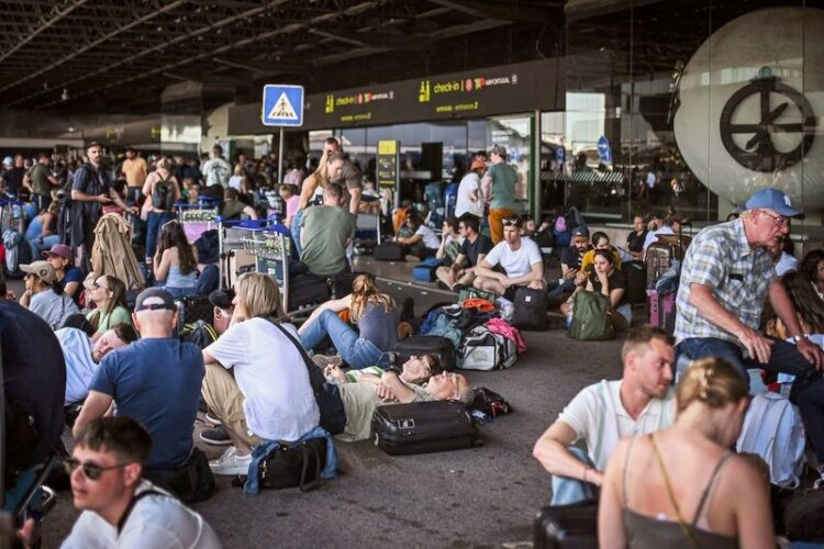 Η… υπερφόρτωση των δικτύων  με κέρδος οδηγεί στο «σκοτάδι»