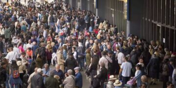Μπλακ άουτ στα κέρδη,  ρεύμα φθηνό για τον λαό