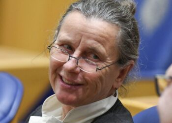 Ολλανδία: Οι «χωρίς χαρτιά» και ο εσωτερικός εχθρός