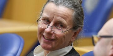 Ολλανδία: Οι «χωρίς χαρτιά» και ο εσωτερικός εχθρός