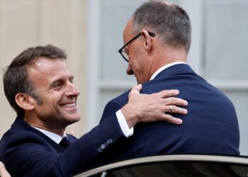 Σάλπισμα πολέμου από Βερολίνο και Παρίσι