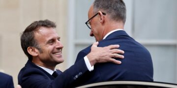 Σάλπισμα πολέμου από Βερολίνο και Παρίσι