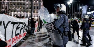 Ακόμα έξι μήνες προφυλάκιση για τον Νίκο Ρωμανό και τους κατηγορούμενους για την υπόθεση Αμπελοκήπων – Ανακοίνωση της ΑΝΤΑΡΣΥΑ