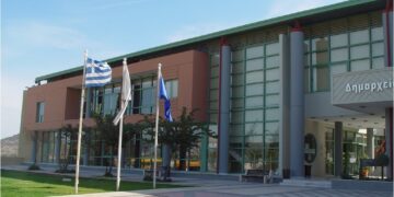 Αγωγή ενάντια σε εκδικητική απόλυση στον Δήμο Σαρωνικού