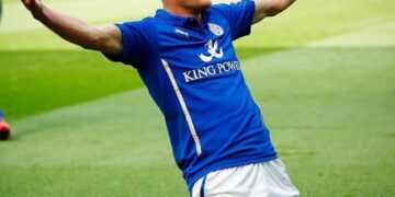 Κρεμάει τα παπούτσια ένας working class hero