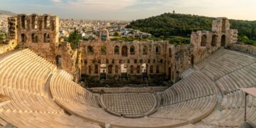 Φεστιβάλ Αθηνών: Σκηνικό εργατικού «ατυχήματος» στο Ηρώδειο