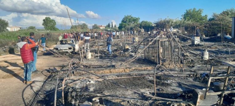 Κομμουνιστική Απελευθέρωση: Εδώ και τώρα μέτρα για τους πυρόπληκτους μετανάστες εργάτες γης στη Νέα Μανωλάδα Ηλείας!