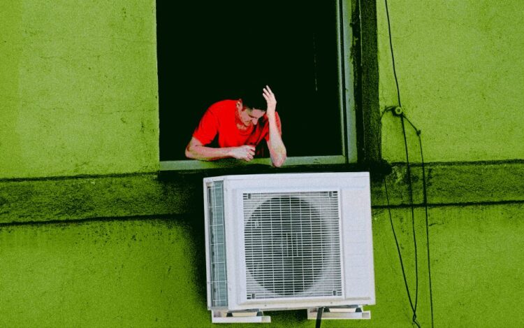 Μισθοί στα Τάρταρα, διακοπές στο… σπίτι