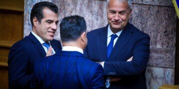 Υπουργείο Μετανάστευσης: Από τον Βορίδη στον Πλεύρη και από το τσεκούρι στις θαλάσσιες νάρκες