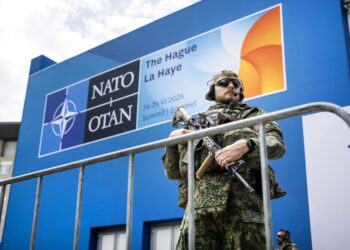 Σύνοδος ΝΑΤΟ: Συμμορία τρομοκρατών και φονιάδων των λαών!