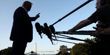 Θεσμοί και φυγοκεντρωτές