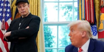 Πόλεμος μέχρι εξόντωσης μεταξύ Τραμπ και του «πολίτη Μασκ»