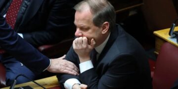 Προανακριτικές: Ψηφοφορία σκούπα, πουθενά ευθύνες για την πολιτική των ιδιωτικοποιήσεων