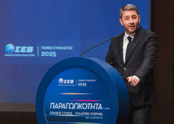 Τα διαπιστευτήρια του ΣΕΒ επιδίωξε το ΠΑΣΟΚ