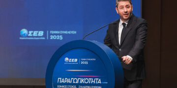 Τα διαπιστευτήρια του ΣΕΒ επιδίωξε το ΠΑΣΟΚ