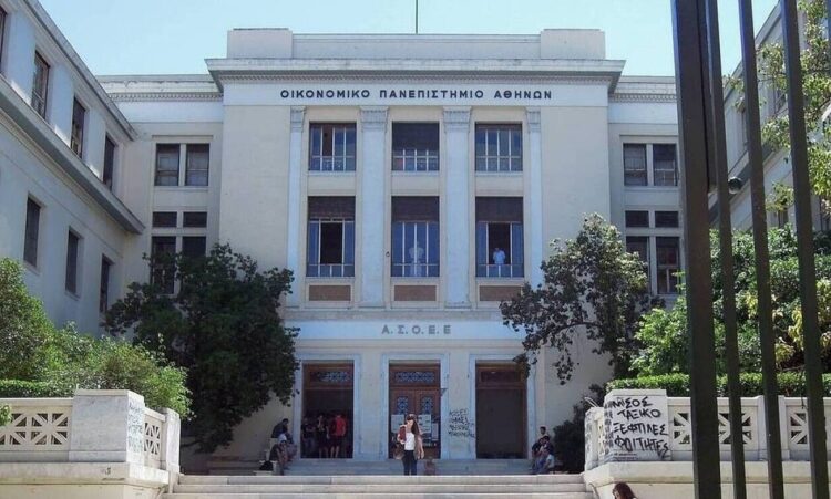 ΑΕΙ: Μπολόνια, συρρίκνωσα τις σπουδές!