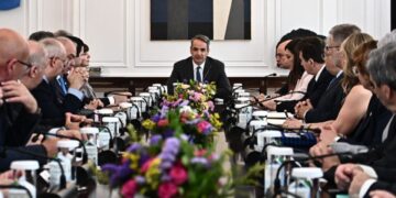 Ιδιώνυμο κατά φοιτητών, στρατώνες της αγοράς τα ΑΕΙ