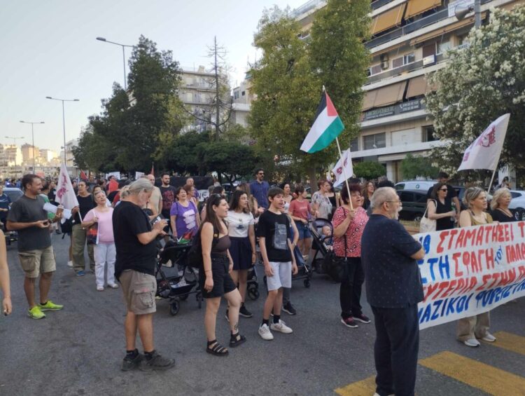 Μεγάλη συγκέντρωση και πορεία για την Παλαιστίνη στο Γαλάτσι (βίντεο)