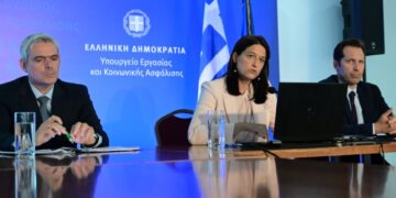 Νομοσχέδιο-έκτρωμα Κεραμέως: 13 ώρες εργασίας, fast track προσλήψεις και εργασία λάστιχο