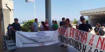 ΠΕΝΕΝ: Ελεύθεροι οι προσαχθέντες απεργοί, συνεχίζεται η απεργία μέχρι τη νίκη (βίντεο)