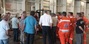 ΠΕΝΕΝ: Συνεχίζεται η απεργία στα πλοία της Αδριατικής παρά τη δικαστική και εφοπλιστική τρομοκρατία