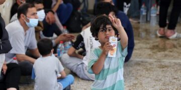 Κυβερνητικό αντιπροσφυγικό αμόκ με φυλακίσεις και εξώσεις